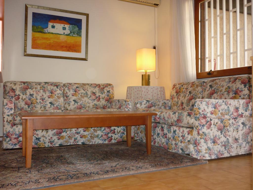 Eur Nir Residence Rome Bilik gambar